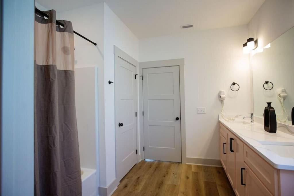 Coral Reef - Brand New Build, Pet Friendly, Private Pool! Sleeps 9! Panama City Beach Exterior foto